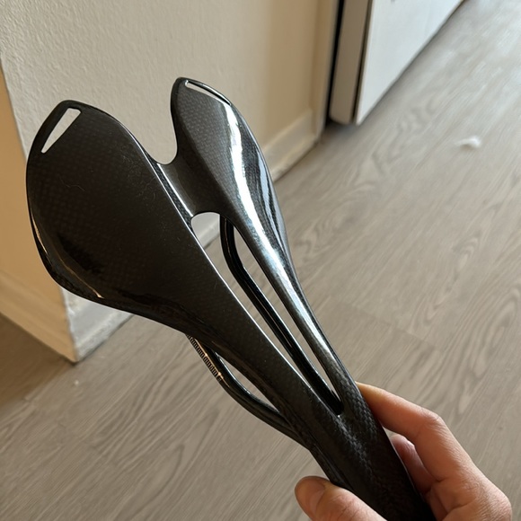 Bike saddle - Picture 2 of 4